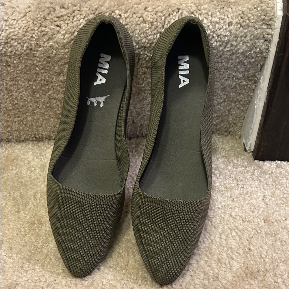MIA Olive Green Pointed Toe Knit Flats